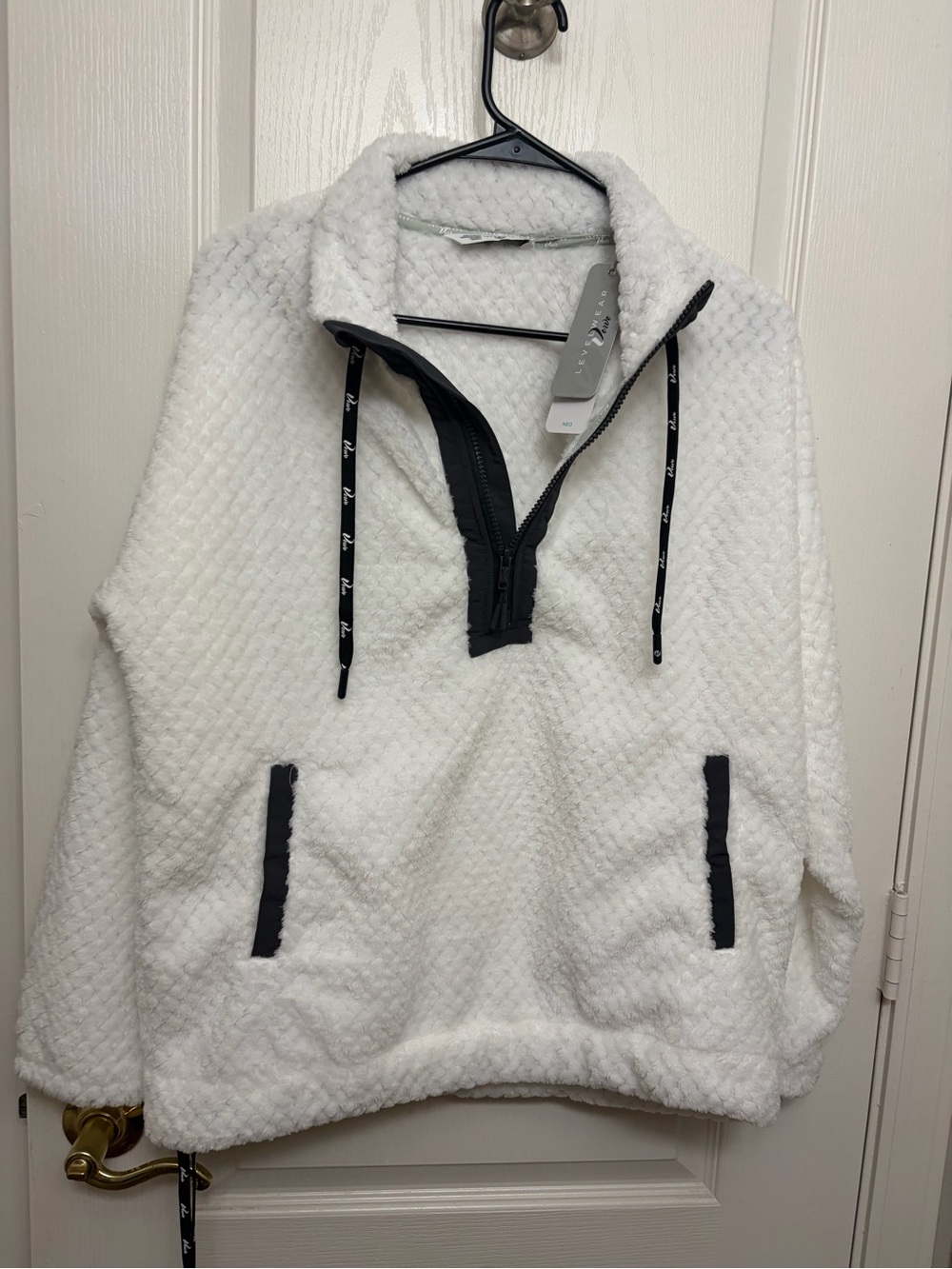Men's Levelwear White Sherpa Quarter-Zip Pullover with Black Trim